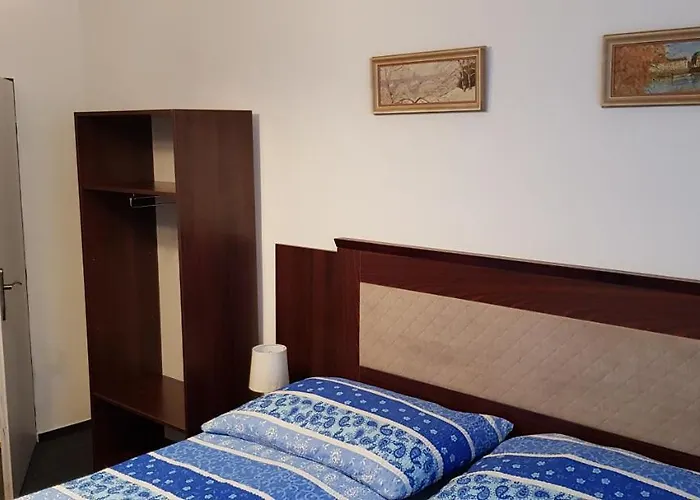 & Restaurace Na Rychte 3* Prága